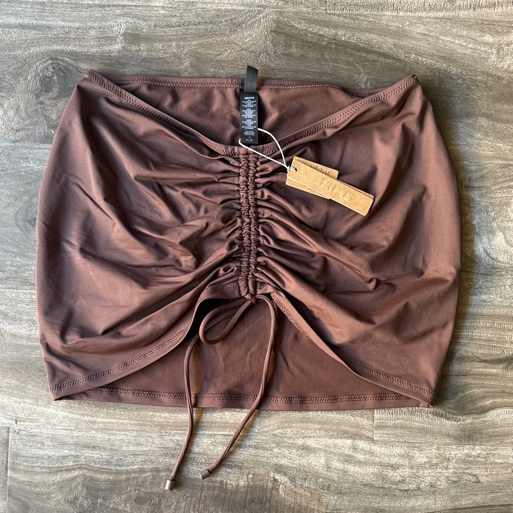 SKIMS Recycled Swim Ruched Mini Skirt Cocoa Brown Small NWT Adjustable